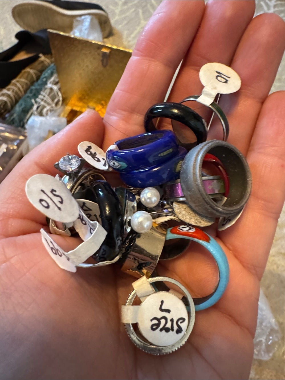 20 Mixed sized Rings for resale B